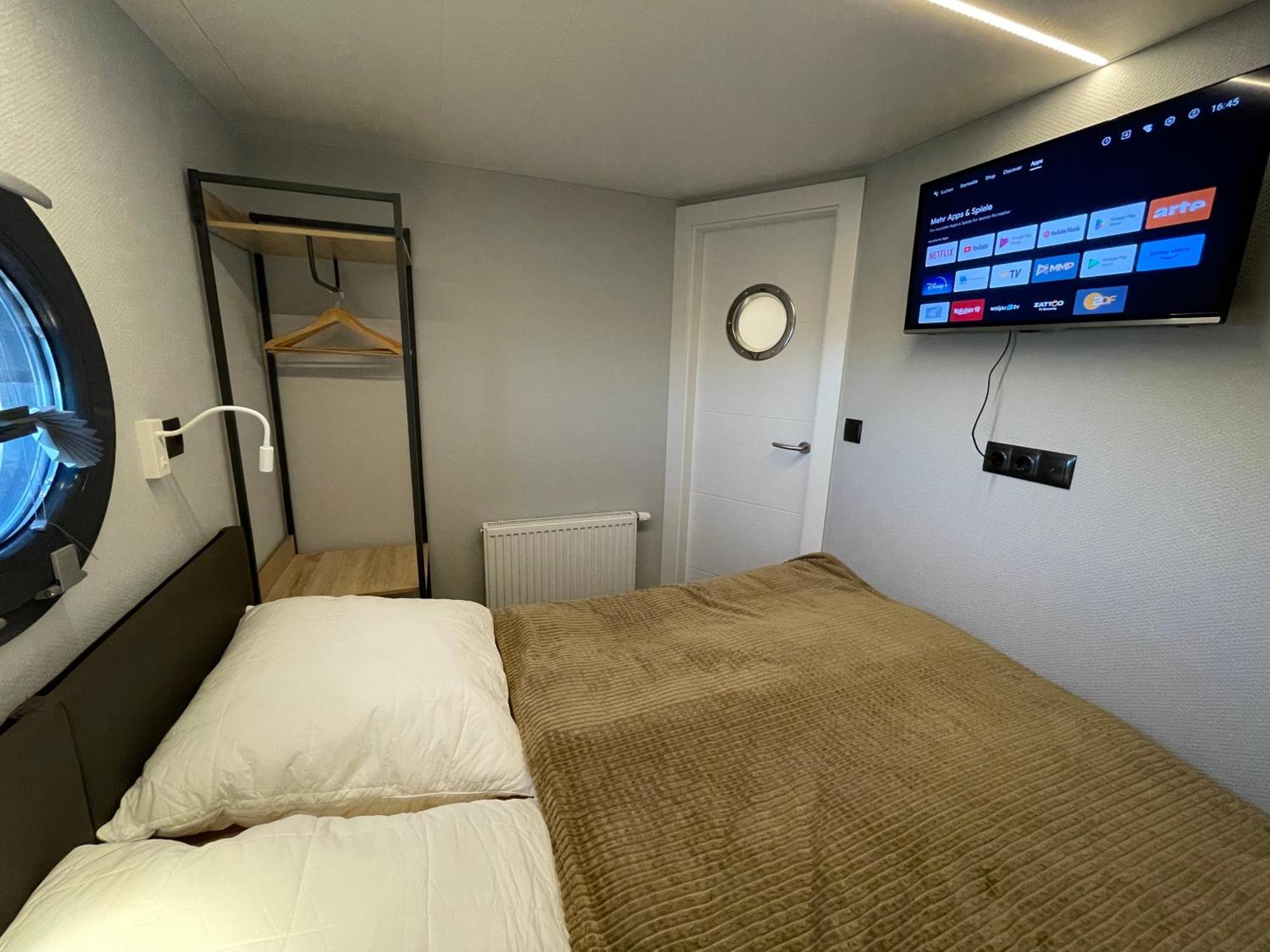 ホテル Hausboot Fjord Baltica Mit Dachterrasse In バース エクステリア 写真