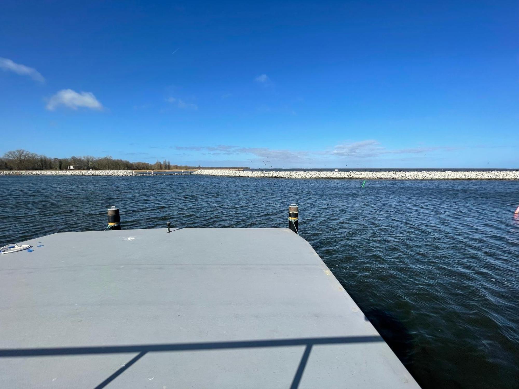 ホテル Hausboot Fjord Baltica Mit Dachterrasse In バース エクステリア 写真